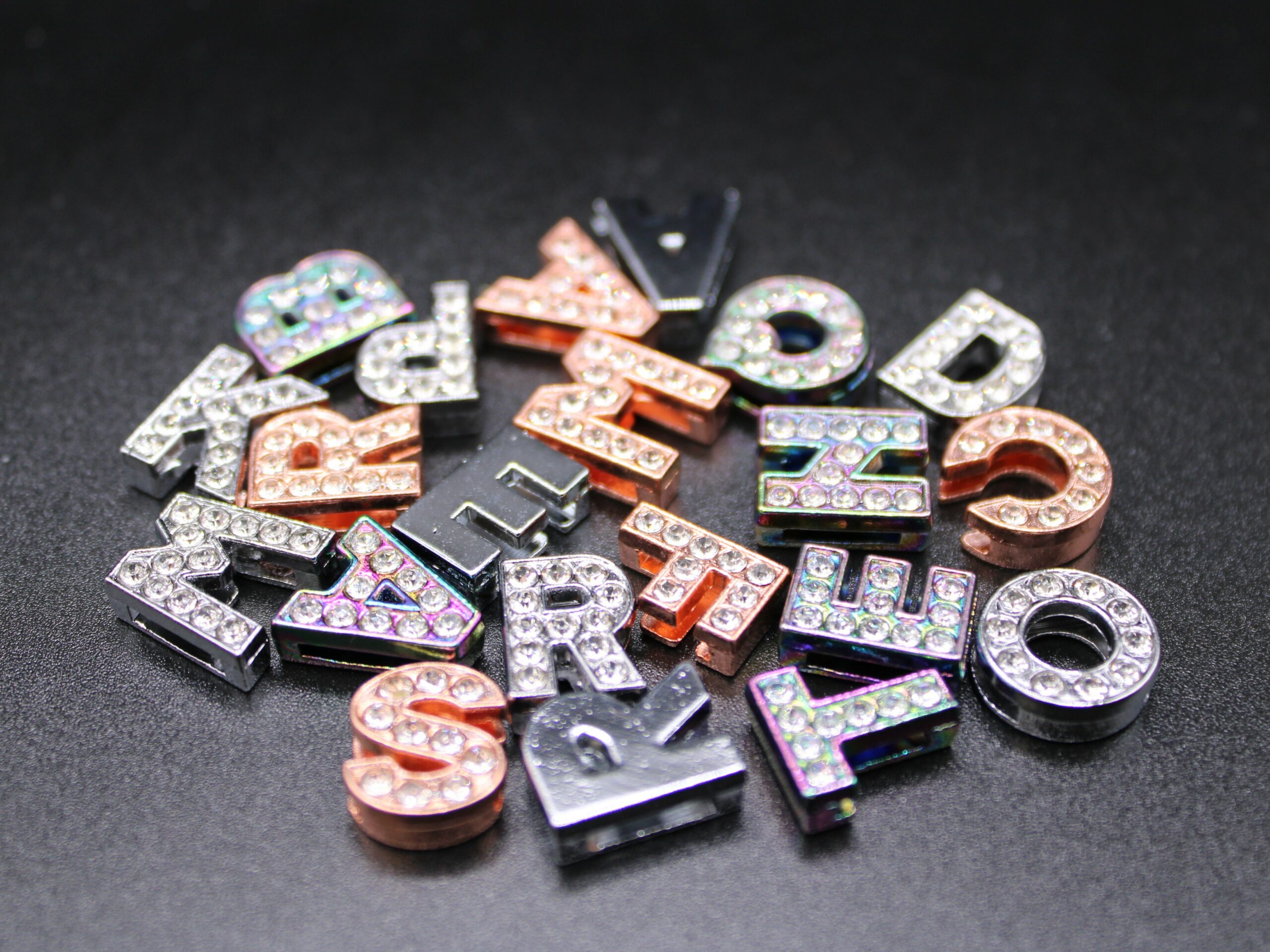 Buchstaben für Armband